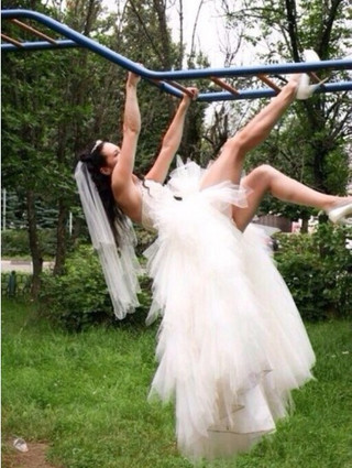 ridiculous-wedding-photos1