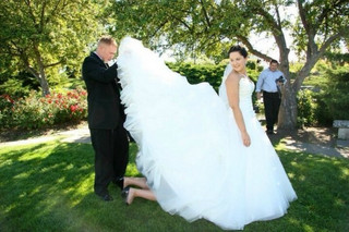 ridiculous-wedding-photos5