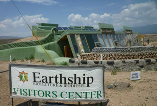 earthships_01