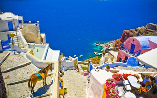 santorini_tripadvisor_shutterstock_120527965_b_edited