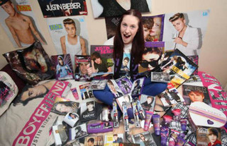 this_girl_has_taken_her_obsession_with_justin_bieber_way_too_far_640_07