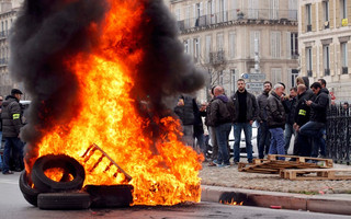 FRANCE_STRIKE1