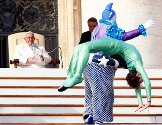 POPE_VATICAN9