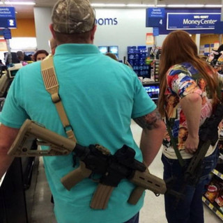 in_texas_people_take_their_guns_everywhere_with_them_640_08