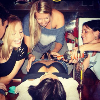 partying_24