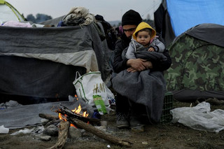 Τη συνδρομή των δήμων στο προσφυγικό ζητά η κυβέρνηση
