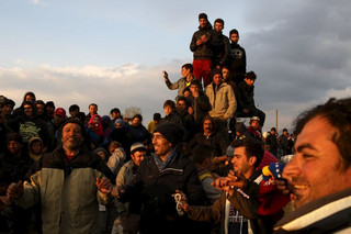 2016-03-27T164753Z_227847884_GF10000362261_RTRMADP_3_EUROPE-MIGRANTS-GREECE-MACEDONIA