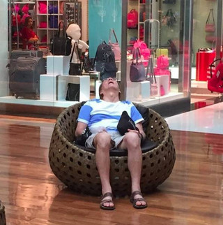 every_time_you_go_shopping_with_your_girlfriend_640_01