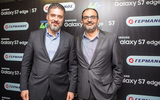 (από αριστερά) Ο Άρης Παρασκευόπουλος, Επικεφαλής Διεύθυνσης Κινητής Τηλεφωνίας της SAMSUNG, και ο Αλέξανδρος Ντάβος, Διευθυντής Retail Marketing Ομίλου ΟΤΕ