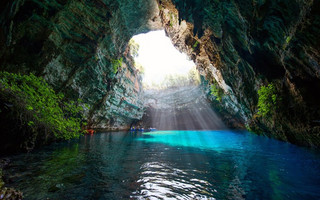 melissani5