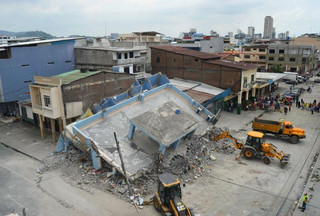 2016-04-17T205559Z_1843110807_GF10000385950_RTRMADP_3_ECUADOR-QUAKE