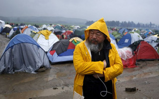 2016-04-28T103800Z_1149868334_D1AETAYNAUAB_RTRMADP_3_EUROPE-MIGRANTS-AIWEIWEI