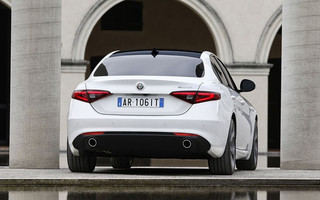 AlfaRomeoGiulia4