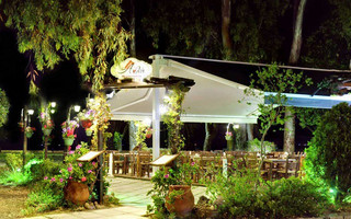 Avli_restaurant_corfu_summer_19