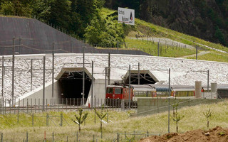 SWISS_TUNNEL4