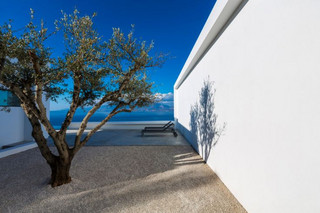 Silver-House_Olivier-Dwek-Architectures_Kefalonia_Greece_dezeen_936_3