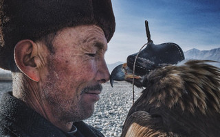 Siyuan Niu, Xinjiang, Κίνα, Μεγάλο Βραβείο, Φωτογράφος της Χρονιάς, Ο άνθρωπος και ο αετός