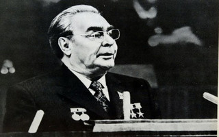ΛΕΟΝΙΝΤ ΜΠΡΕΖΝΙΕΦ