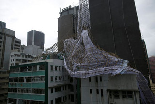 2016-08-02T052139Z_963727996_S1BETTBIUDAA_RTRMADP_3_ASIA-STORM-HONG-KONG