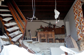 2016-08-24T054628Z_1605249117_S1BETXFOVCAA_RTRMADP_3_ITALY-QUAKE