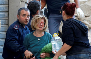2016-08-24T060007Z_310914515_S1BETXFQAPAA_RTRMADP_3_ITALY-QUAKE - Copy