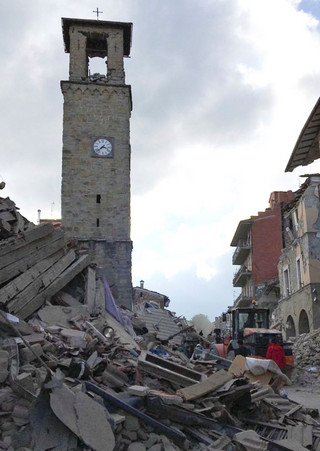 2016-08-24T065042Z_1280415144_S1BETXFUNIAA_RTRMADP_3_ITALY-QUAKE - Copy