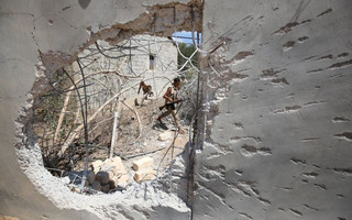 Νεκροί άμαχοι στις εχθροπραξίες στη Ντέρνα της Λιβύης