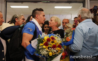 petrounias7