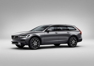 NEO VOLVO V90 CROSS COUNTRY_Studio 1