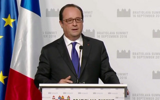 Ολάντ: Οι Γάλλοι θα βγουν κερδισμένοι παραμένοντας στην ΕΕ