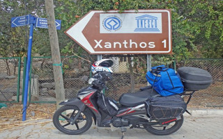 XANTHOS (4)