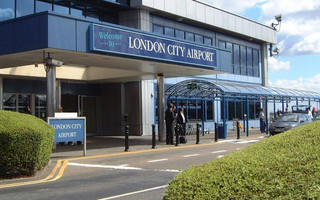 LONDON CITY ARIPORT ΑΕΡΟΔΡΟΜΙΟ