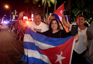 2016-11-26T080121Z_262153175_S1BEUPACZPAA_RTRMADP_3_CUBA-CASTRO