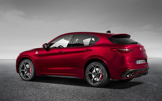 Alfa_Romeo_Stelvio_Quadrifoglio2