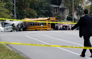 Έξι νεκροί σε σύγκρουση σχολικού με λεωφορείο στη Βαλτιμόρη
