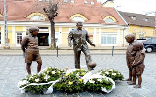 puskas_statue