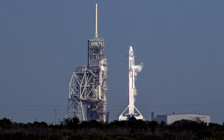 falcon1