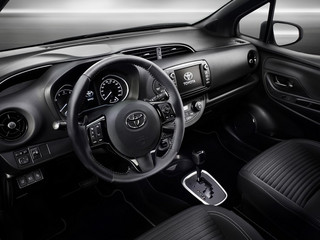 toyota-yaris-bitone-interieur-5-final-rgb-3