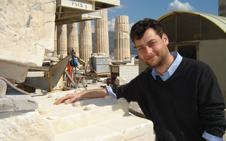 Ο Έλληνας αρχαιολόγος που κυνηγά τους αρχαιοκάπηλους σε όλο τον κόσμο