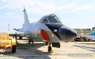 F-102 F-102