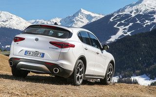 AlfaRomeoARStelvio2