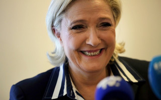 Πολιτικός σεισμός στη Γαλλία: Πρωτόγνωρος αριθμός εδρών για την παράταξη της Μαρίν Λεπέν