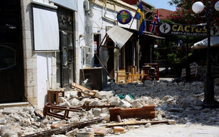 Δύο νεκροί, 115 τραυματίες, ένας ακρωτηριασμός από τον σεισμό στην Κω
