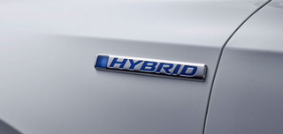 113053_CR_V_Hybrid_Prototype_previews_European_version_of_best_selling_SUV   (1)