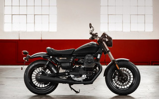 01-Moto-Guzzi-V9-Bobber-Open-House