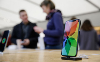 IPHONE ΑΝΑΜΟΝΗ