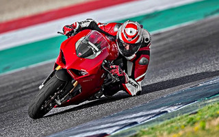 mototiuij8