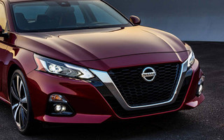 2019-Nissan-Altima-Photo-04