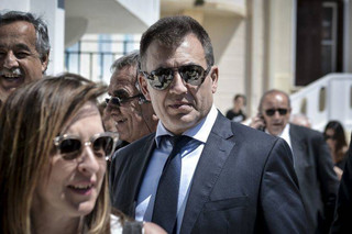 Êçäåßá ôïõ åðé÷åéñçìáôßá ÁëÝîáíäñïõ ÓôáìáôéÜäç óôçí ¶íäñï ôçí ÊõñéáêÞ 22 Áðñéëßïõ 2018. Ï 52÷ñïíïò ðïõ êáôÝëçîå Ýðåéôá áðü 19 çìÝñåò íïóçëåßáò óôç ÌÅÈ ôïõ Íïóïêïìåßïõ "Ã. ÃåííçìáôÜò", åß÷å ôñáõìáôéóôåß óïâáñÜ ôç ÌåãÜëç ÄåõôÝñá áðü ëçóôÝò ìÝóá óôï óðßôé ôïõ óôçí ÊçöéóéÜ. (EUROKINISSI/ËÕÄÉÁ ÓÉÙÑÇ) Êçäåßá ôïõ åðé÷åéñçìáôßá ÁëÝîáíäñïõ ÓôáìáôéÜäç óôçí ¶íäñï ôçí ÊõñéáêÞ 22 Áðñéëßïõ 2018. Ï 52÷ñïíïò ðïõ êáôÝëçîå Ýðåéôá áðü 19 çìÝñåò íïóçëåßáò óôç ÌÅÈ ôïõ Íïóïêïìåßïõ "Ã. ÃåííçìáôÜò", åß÷å ôñáõìáôéóôåß óïâáñÜ ôç ÌåãÜëç ÄåõôÝñá áðü ëçóôÝò ìÝóá óôï óðßôé ôïõ óôçí ÊçöéóéÜ. (EUROKINISSI/ËÕÄÉÁ ÓÉÙÑÇ)