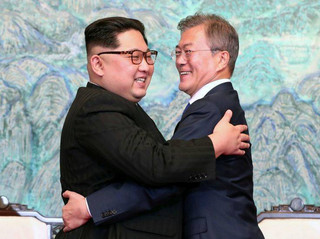 Kim Jong Un, Moon Jae-in